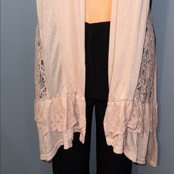 Fourteen and 9th Sleeveless Cardigan With Lace Accents - Size Large - Picture 3 of 8